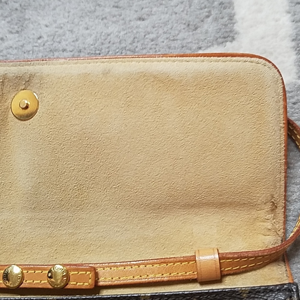 AUTHENTIC Louis Vuitton Monogram Pochette Twin GM - Picture 6 of 8